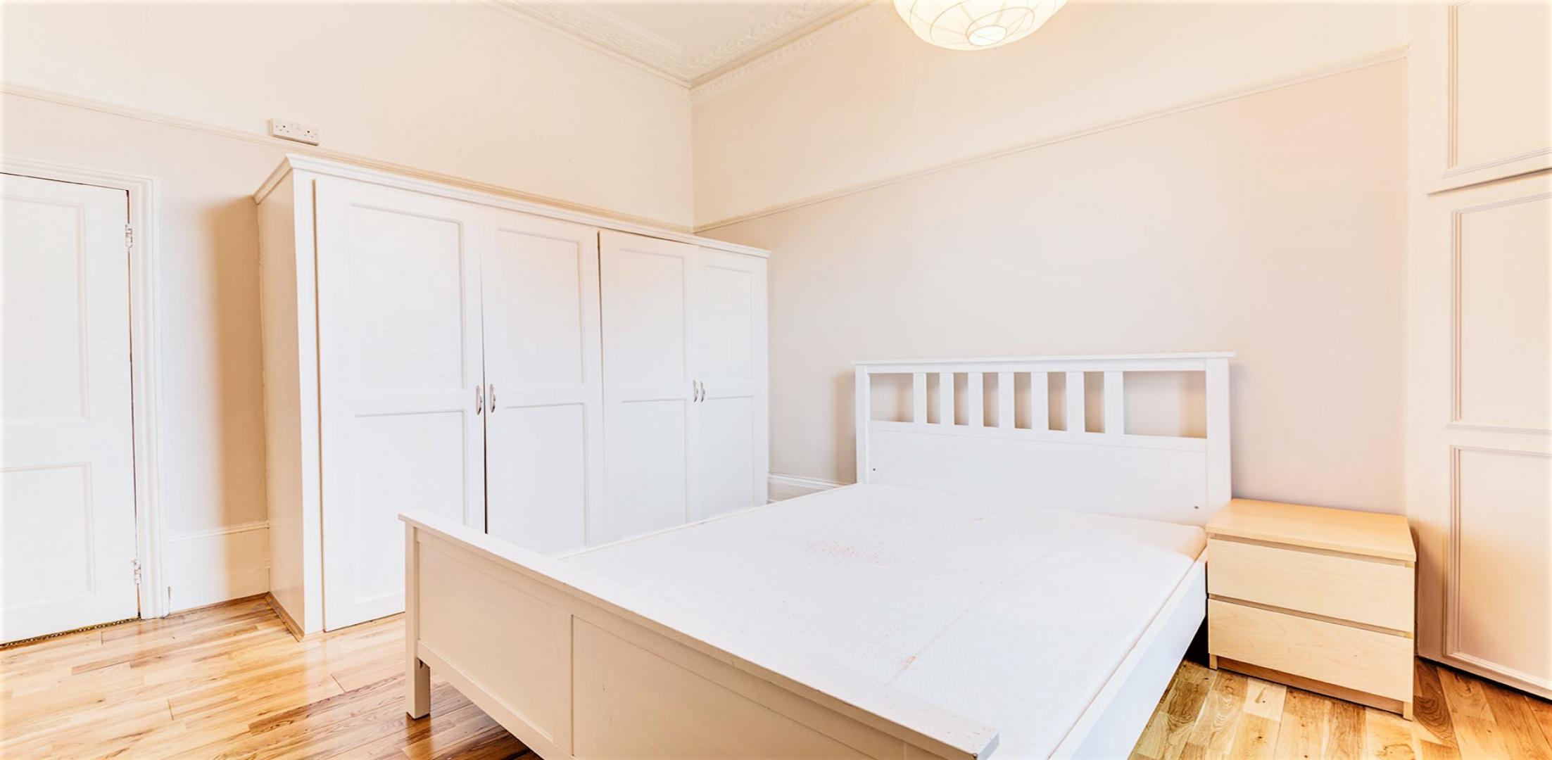 			1 Bedroom, 1 bath, 1 reception Flat			 Woodchurch Road, WEST HAMPSTEAD